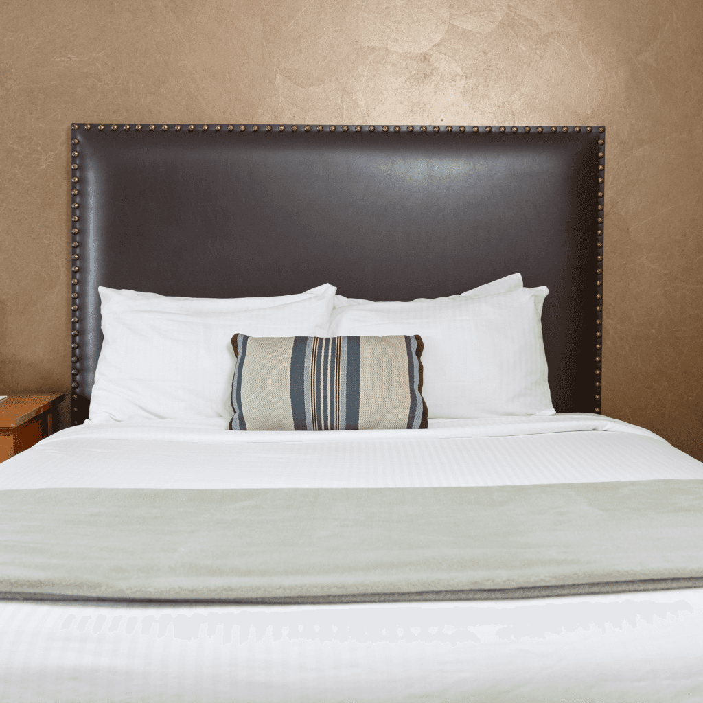 Welcome to the Golden Arrow Lakeside Resort